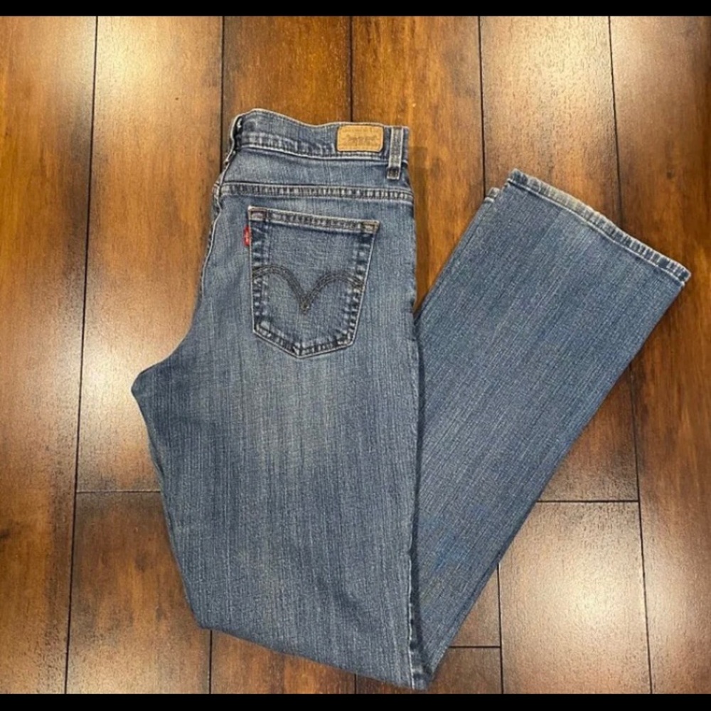Levi 550 relaxed bootcut jeans 10